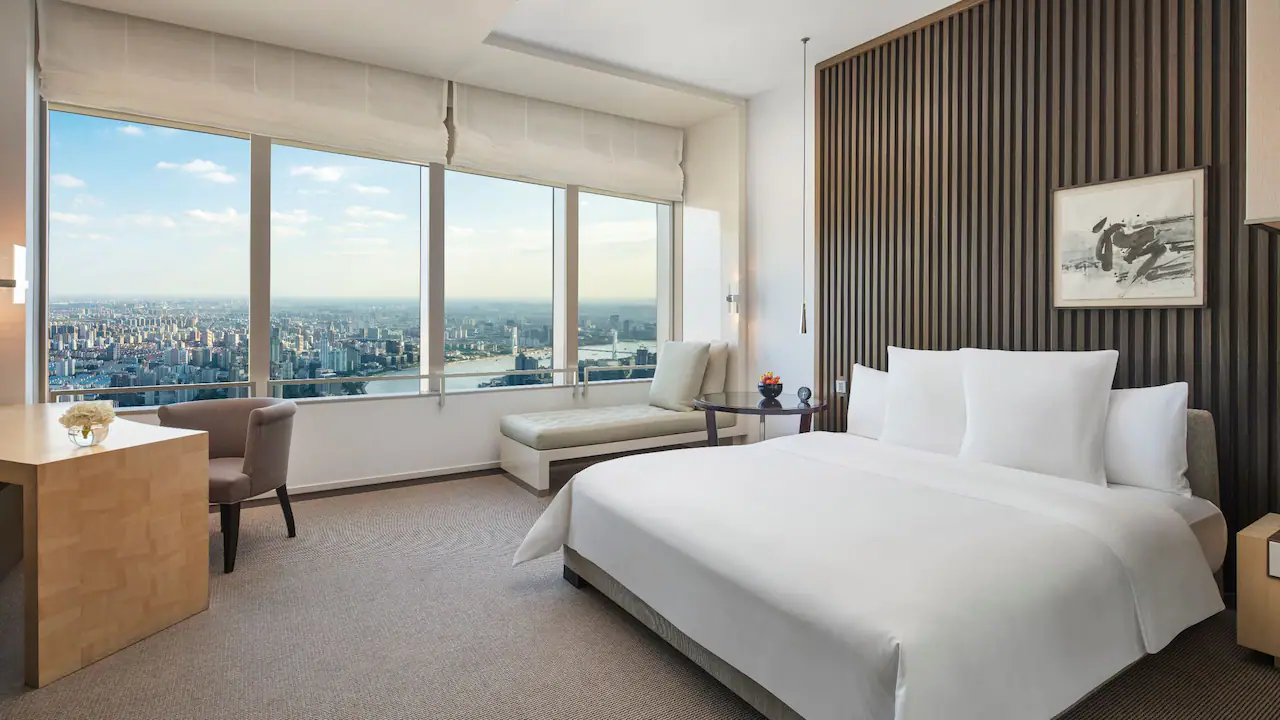 1 King Bed with River View at Park Hyatt Shanghai